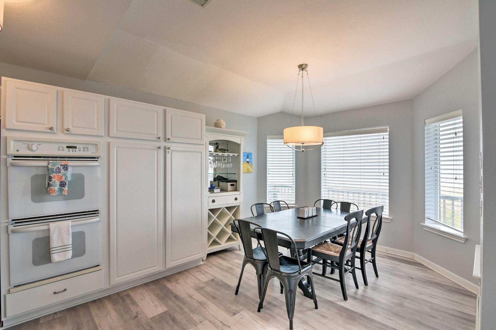 Oceanfront Galveston Home - Walk To Beach! Exterior foto